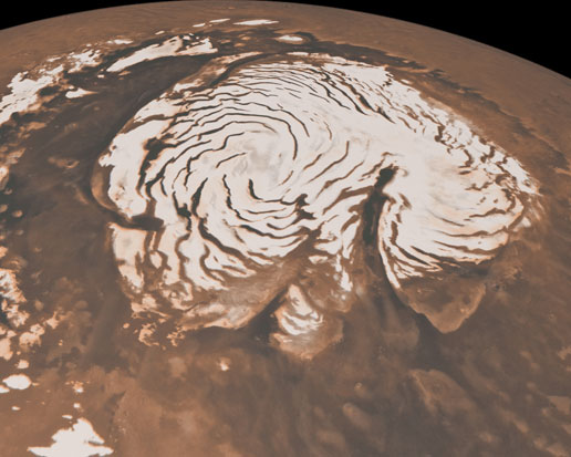 写真：火星の極に見える巨大なドライアイス