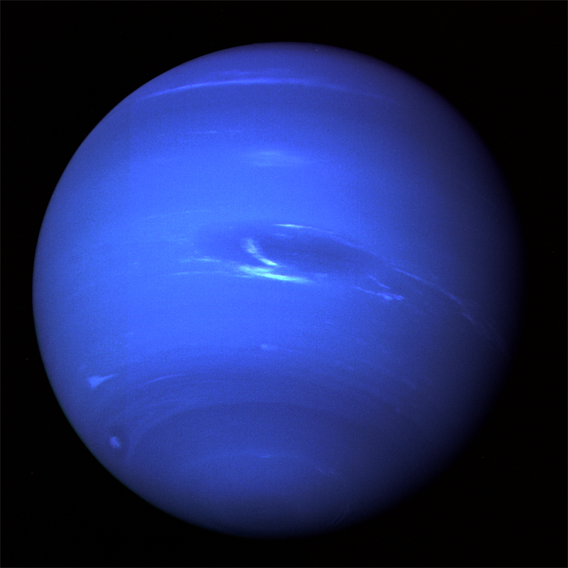 写真：深く輝くコバルトブルーが美しい海王星